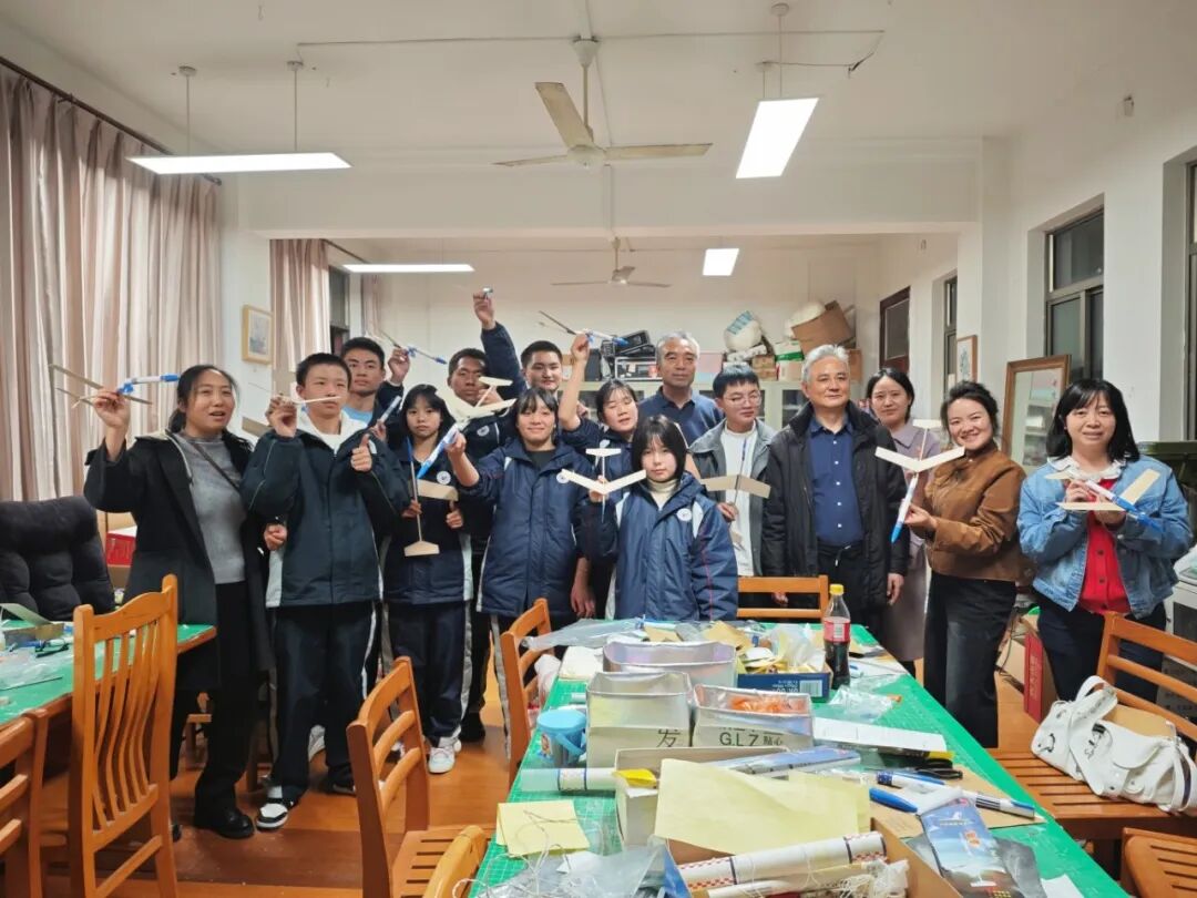 翠华中学学生到上海研学（资料图） (3).png